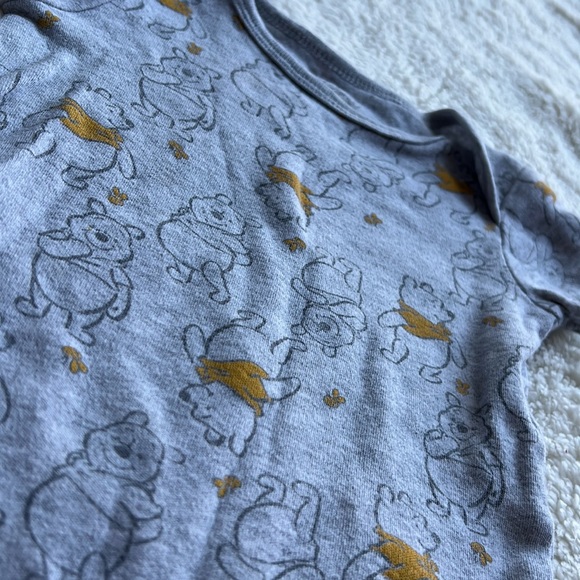 Size 3-6 months onsie - Picture 2 of 2